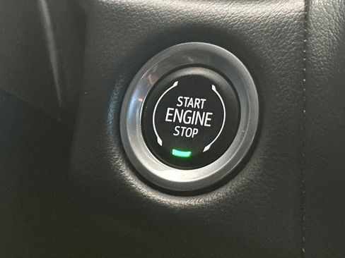 Used 2024 Chevrolet Suburban RST RWD image 29