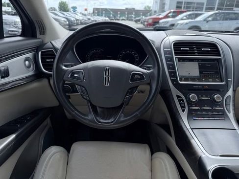 Used 2017 Lincoln MKX Reserve w/ Luxury Package AWD/4WD image 30