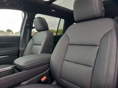 New 2026 Chevrolet Traverse LT image 21