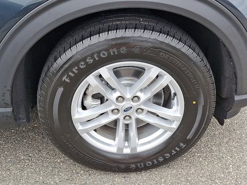 Used 2023 Ford Explorer XLT AWD/4WD image 19