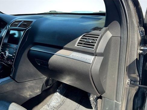 Certified 2019 Ford Explorer Sport image 17