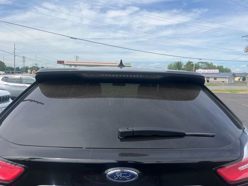 Used 2020 Ford Edge Titanium w/ Equipment Group 301A AWD/4WD image 4