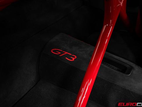 Used 2018 Porsche 911 GT3 image 40