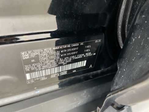 Certified 2025 Toyota RAV4 XLE AWD/4WD image 27