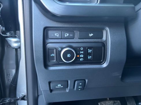 Used 2024 Ford F350 Lariat w/ Chrome Package image 26