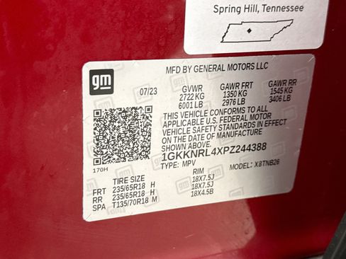 Used 2023 GMC Acadia SLE w/ Driver Convenience Package image 26