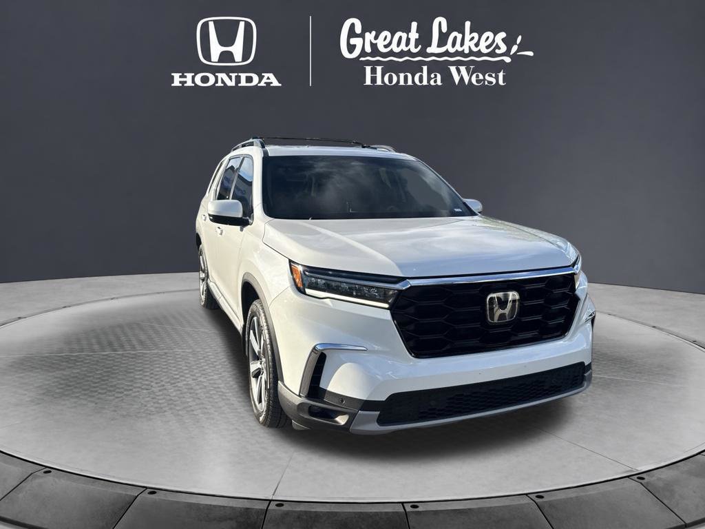 Used 2024 Honda Pilot Touring image 4