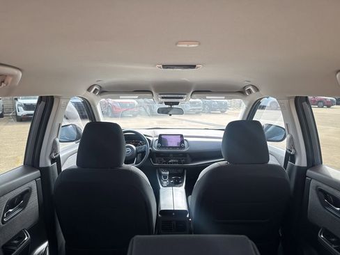 Certified 2023 Nissan Rogue SV FWD image 34