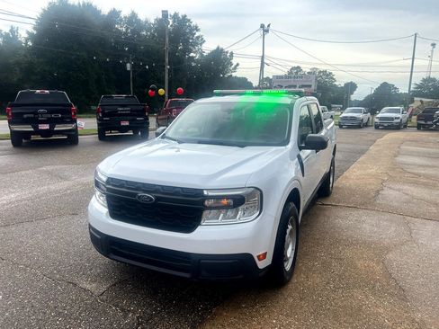 Used 2024 Ford Maverick XL image 2