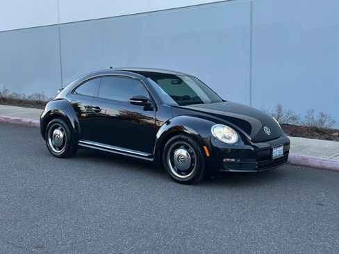 Used 2016 Volkswagen Beetle 1.8T Classic image 8