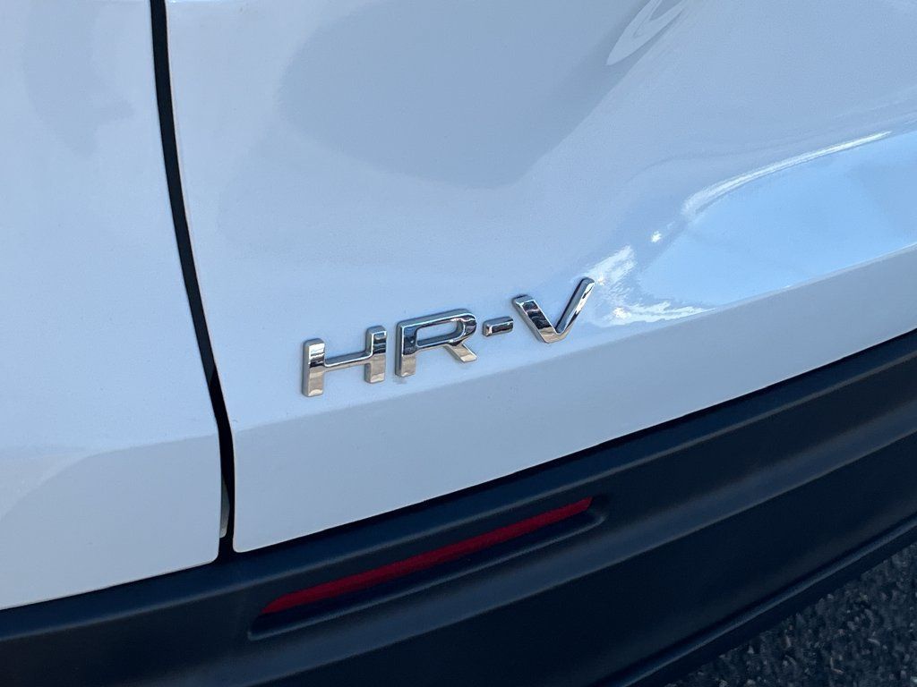 Certified 2024 Honda HR-V LX image 39
