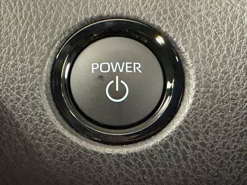 Used 2026 Toyota Camry SE w/ Convenience Package FWD image 30