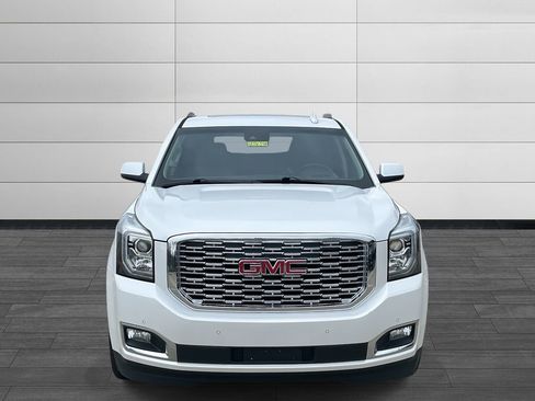 Used 2020 GMC Yukon XL Denali w/ Denali Premium Package image 8
