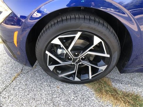 New 2026 Kia K5 EX image 10