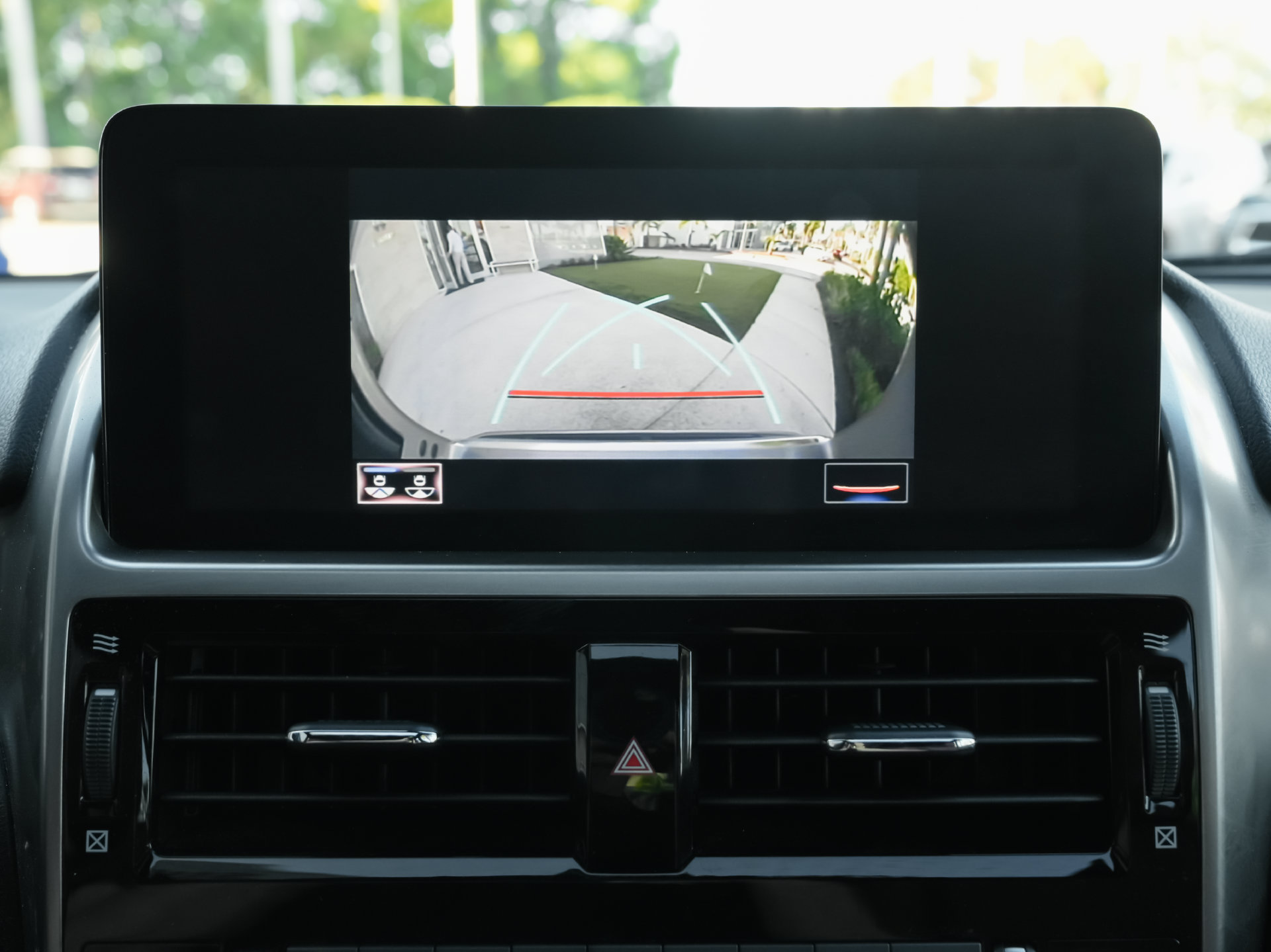 Used 2022 Lexus GX 460 Premium w/ Accessory Package AWD/4WD image 15