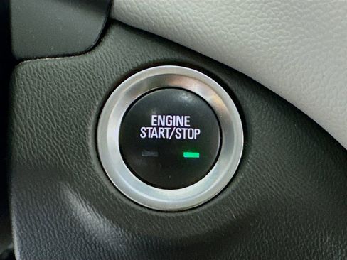 Used 2022 Chevrolet Equinox LT w/ LPO, Floor Liner Package AWD/4WD image 23