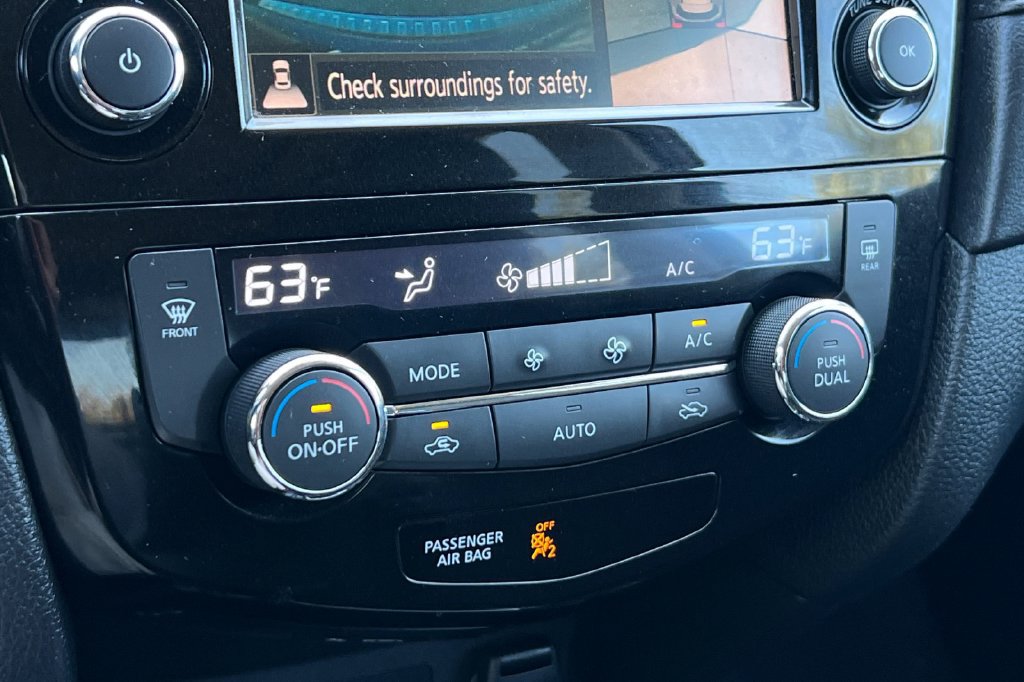 Used 2018 Nissan Rogue SV w/ Sun & Sound Touring Package FWD image 24