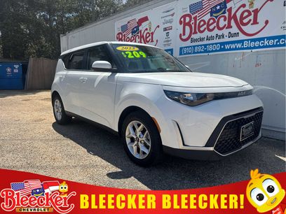 Used 2023 Kia Soul LX w/ Option Group 015