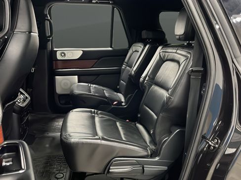 Used 2020 Lincoln Navigator L Reserve w/ Equipment Group 208A Reserve AWD/4WD image 23