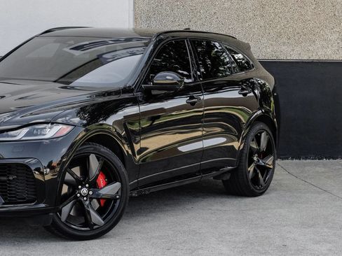 Used 2025 Jaguar F-PACE SVR AWD/4WD image 6