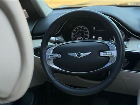 Used 2022 Genesis GV70 2.5T w/ Advanced Package image 26