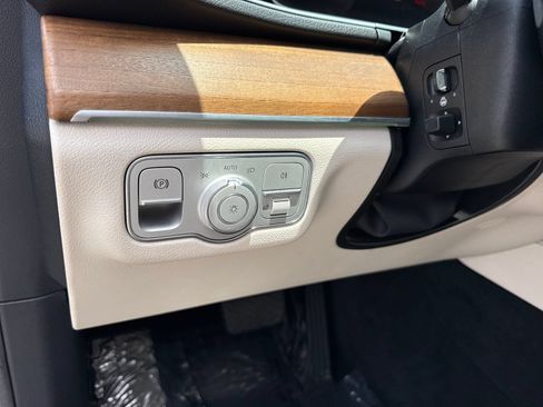 Certified 2024 Mercedes-Benz GLE 350 4MATIC image 39