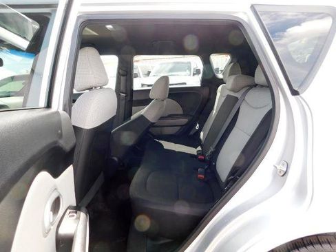 Used 2017 Kia Soul w/ Convenience Package image 13