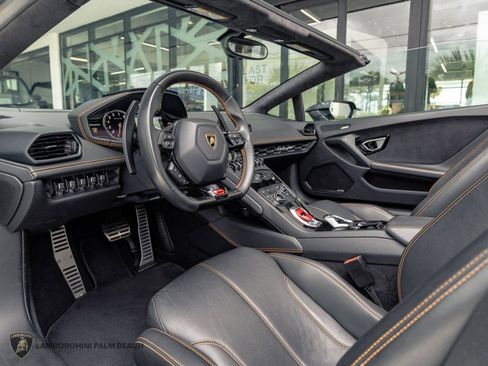 Used 2017 Lamborghini Huracan LP 610-4 AWD/4WD image 27