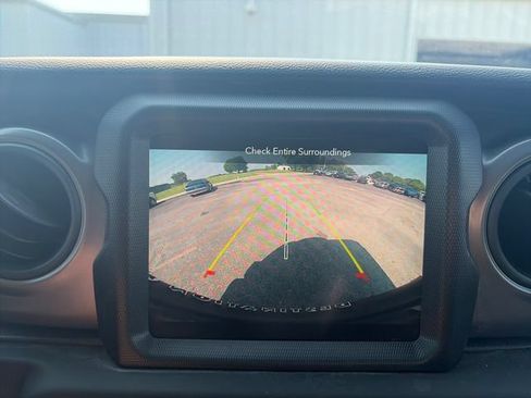 Used 2023 Jeep Wrangler Sport AWD/4WD image 20