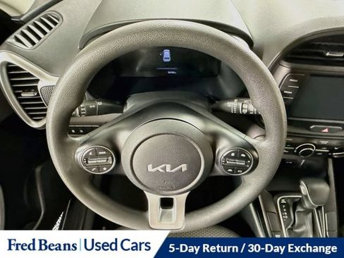 Used 2024 Kia Soul LX w/ Option Group 015 FWD image 17