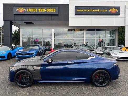 Used 2017 INFINITI Q60 Red Sport 400 image 2