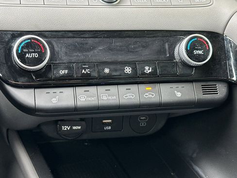 Used 2024 Hyundai Elantra SEL w/ Convenience Package FWD image 20