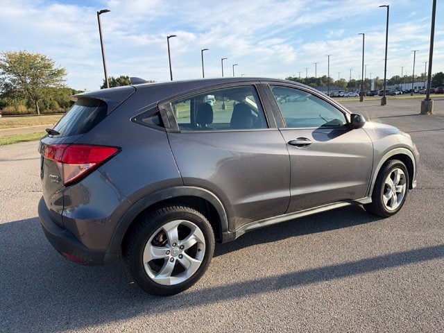 Used 2016 Honda HR-V LX image 11