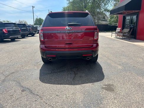 Used 2015 Ford Explorer XLT w/ Equipment Group 202A AWD/4WD image 18