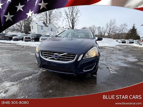 Used 2012 Volvo S60 T5 w/ Climate Pkg image 1