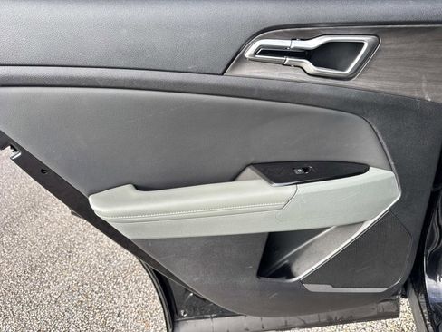 Used 2023 Kia Sportage X-Line w/ X-Line Premium Package image 11