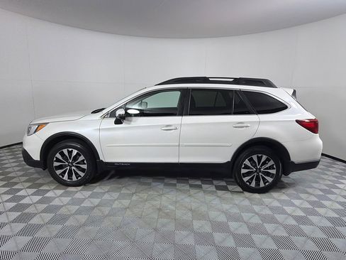 Used 2016 Subaru Outback 3.6R Limited AWD/4WD image 8