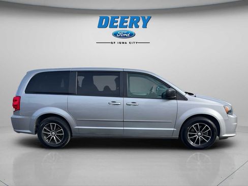 Used 2015 Dodge Grand Caravan SE w/ Quick Order Package 29E SE image 2
