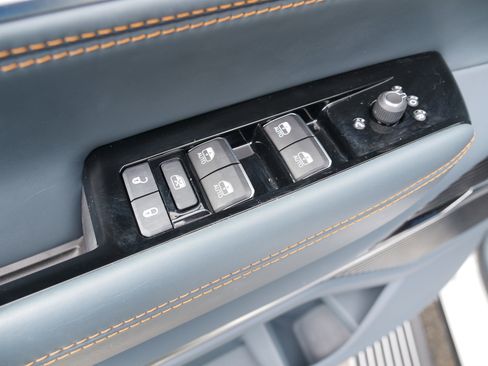 Used 2024 Jeep Grand Wagoneer L Series III w/ Rear Seat Video Group 1 image 16