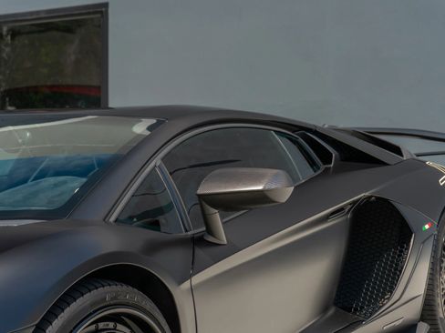 Used 2019 Lamborghini Aventador SVJ AWD/4WD image 30