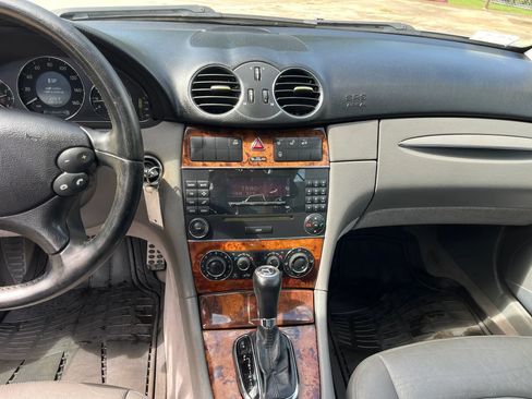 Used 2006 Mercedes-Benz CLK 350 Coupe image 11