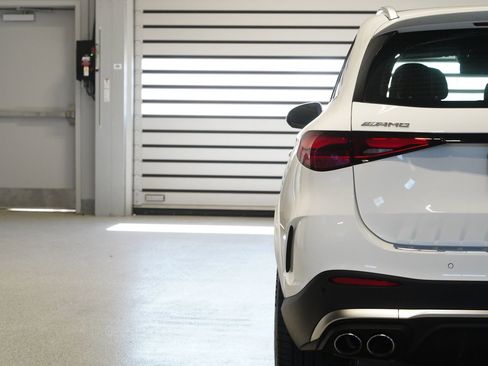 Used 2026 Mercedes-Benz GLC 43 AMG AMG GLC 43 image 10