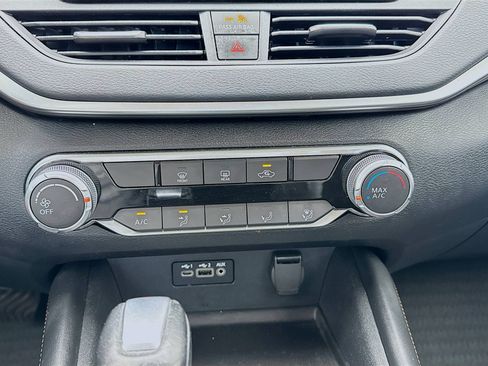 Used 2019 Nissan Altima 2.5 SR image 12