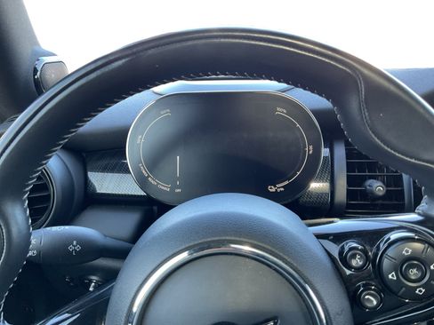 Used 2021 MINI Cooper SE w/ 8.8" Touchscreen Nav Package FWD image 12