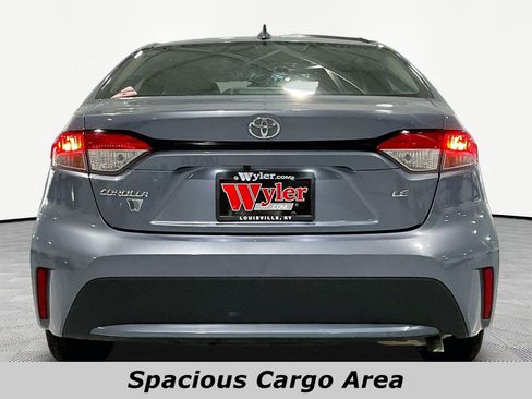 Used 2022 Toyota Corolla LE FWD image 5
