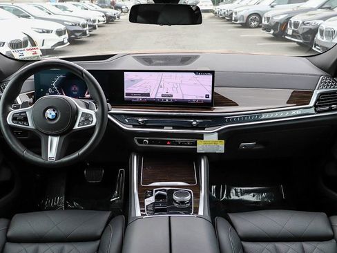 Used 2025 BMW X6 xDrive40i image 14