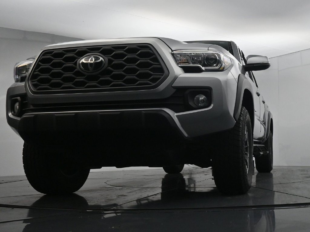 Used 2021 Toyota Tacoma TRD Off-Road AWD/4WD image 37