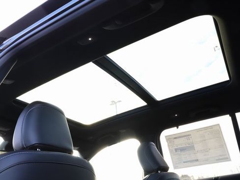 New 2025 Jeep Grand Cherokee Limited image 17