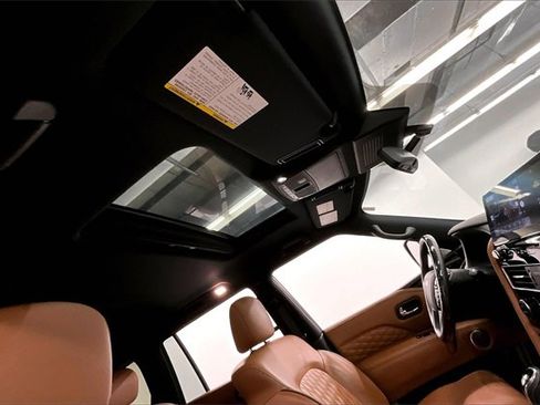 Used 2024 INFINITI QX80 Sensory w/ Cargo Package image 17