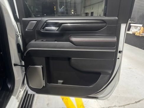 Used 2025 GMC Sierra 2500 AT4X w/ AT4X AEV Edition AWD/4WD image 36